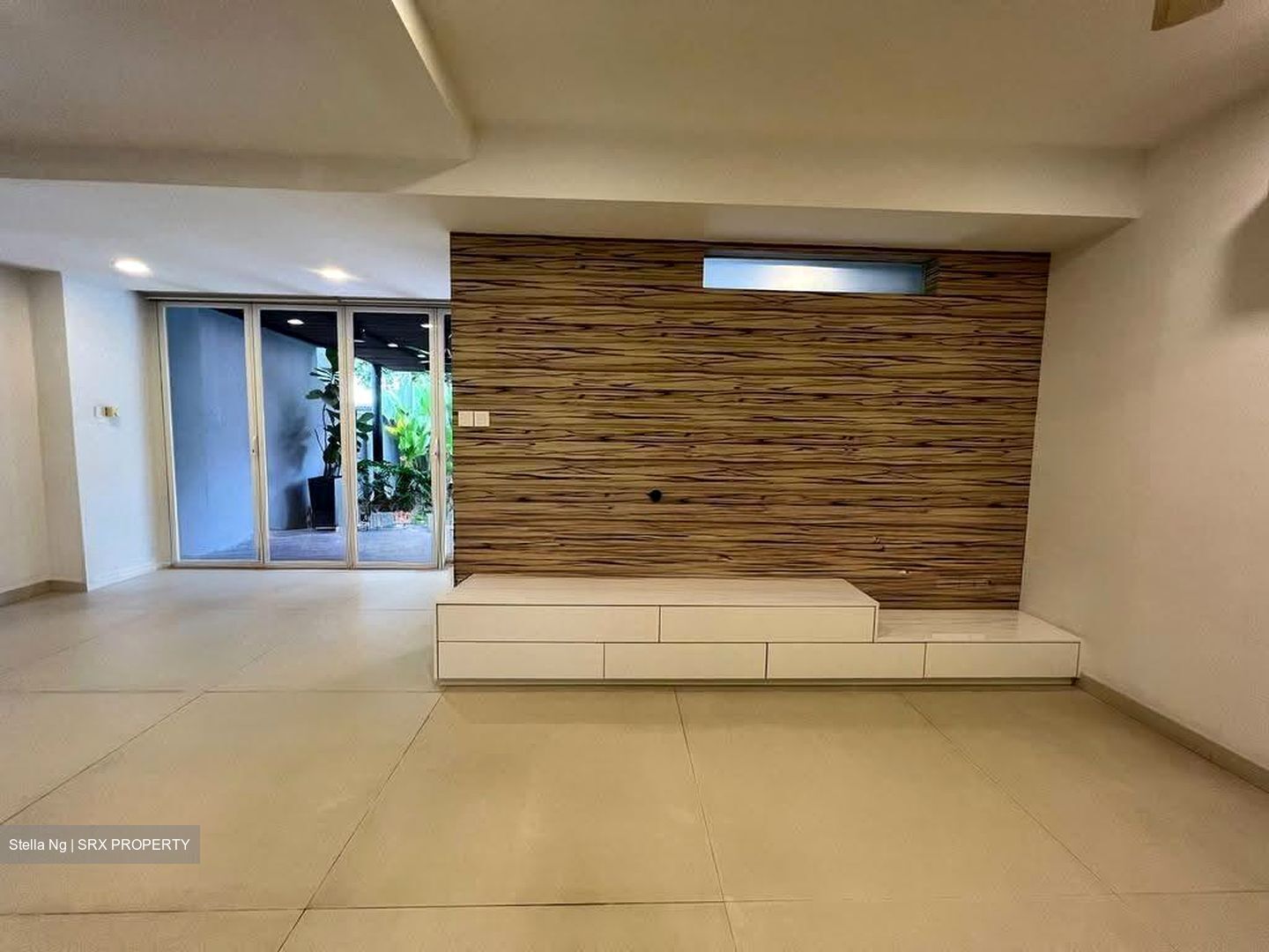 Lucky Park (D10), Terrace #619408771